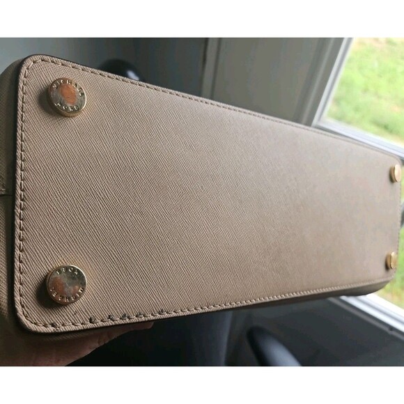 Michael KORS  Cream LARGE Satchel Handbag Used - Picture 3 of 16